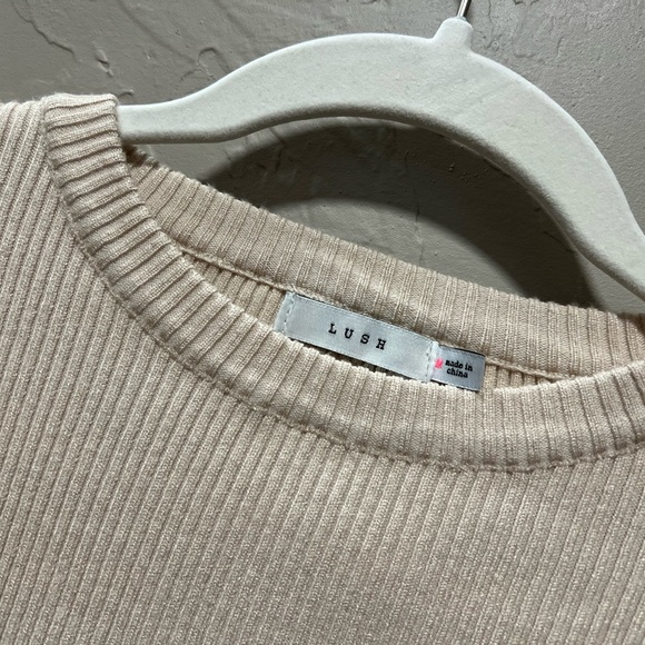 Lush Ribbed Sweater - Picture 4 of 6